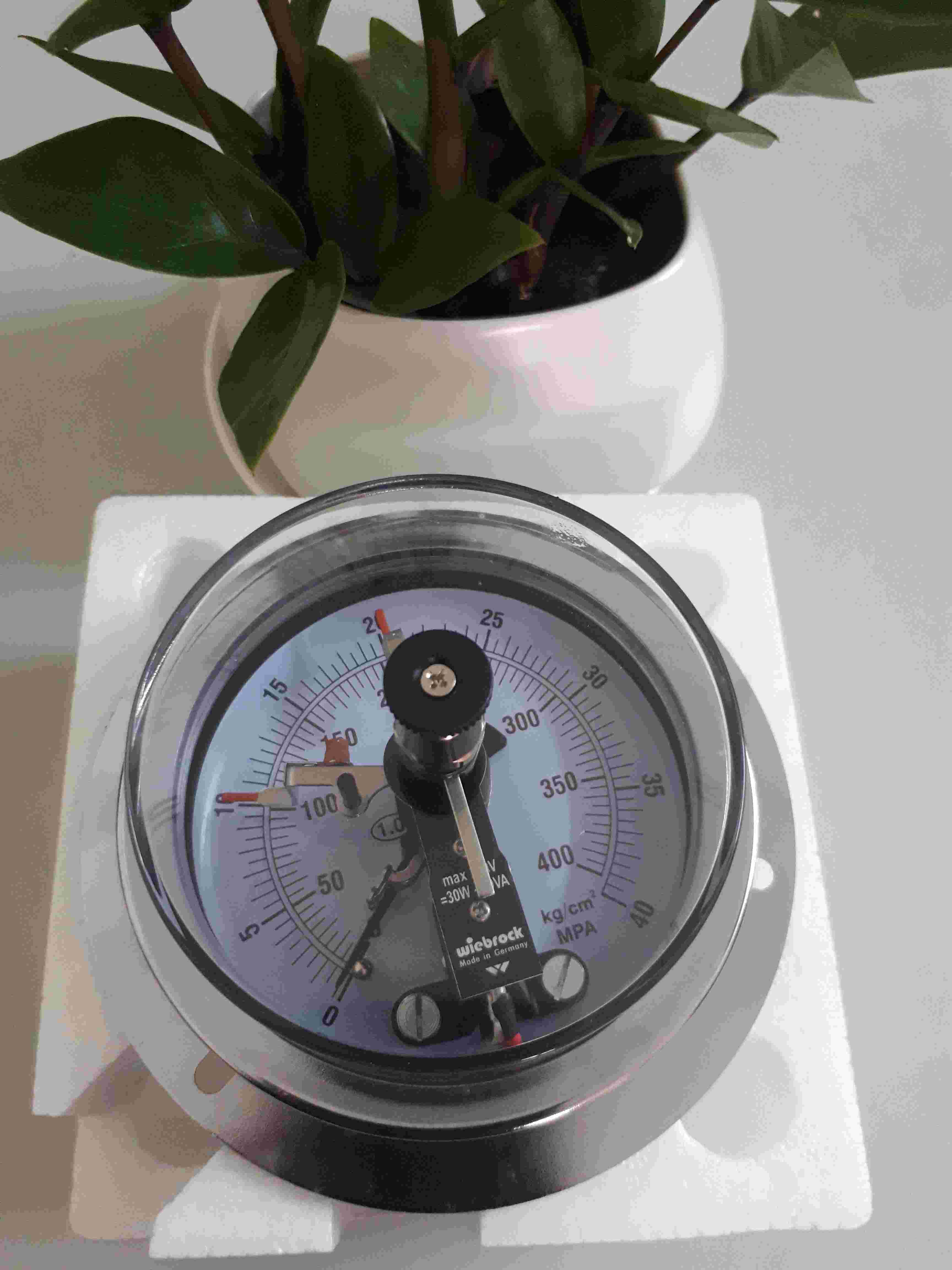 Đồng hồ áp lực Đồng hồ áp lực